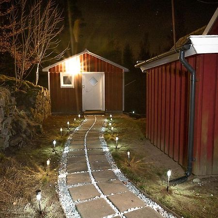 Skogsstuga I Bassholma Munka-Ljungby Exterior foto